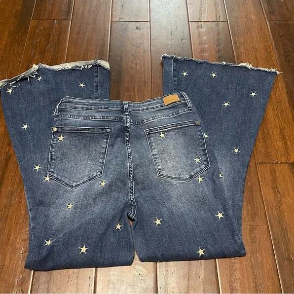 Judy Blue Starry Night Flare Jeans - Picture 3 of 10